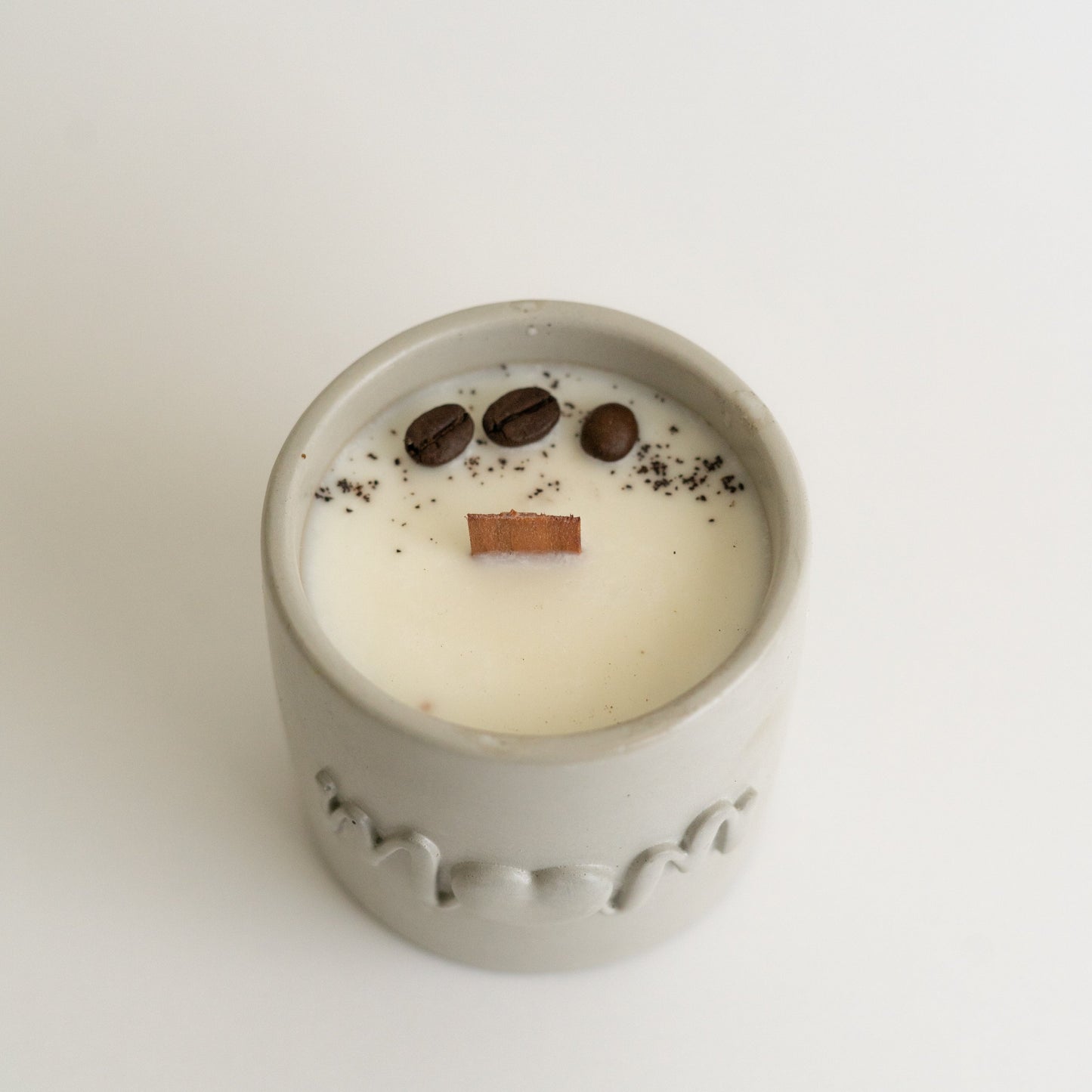 "Mom" Candle