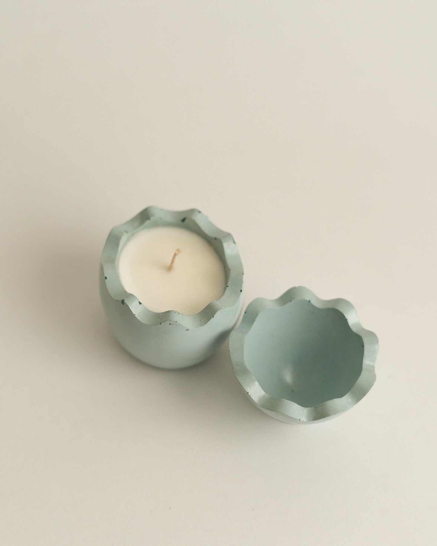 Egg Shell Candle