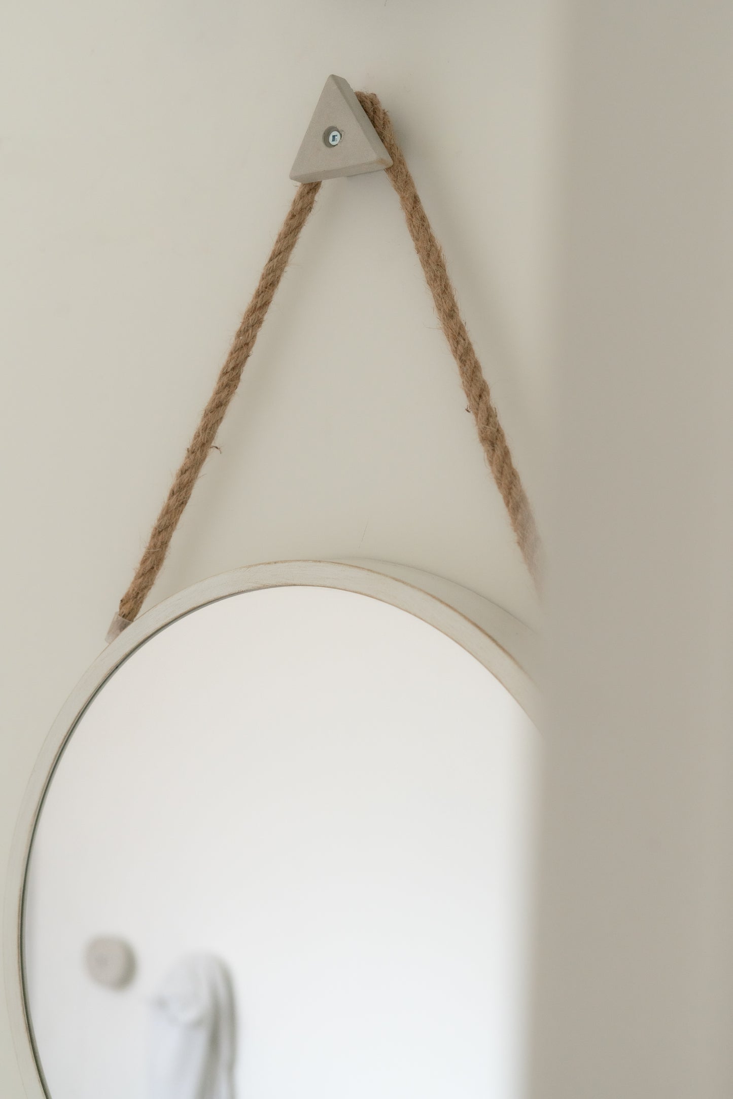 Triangle Wall Hanger