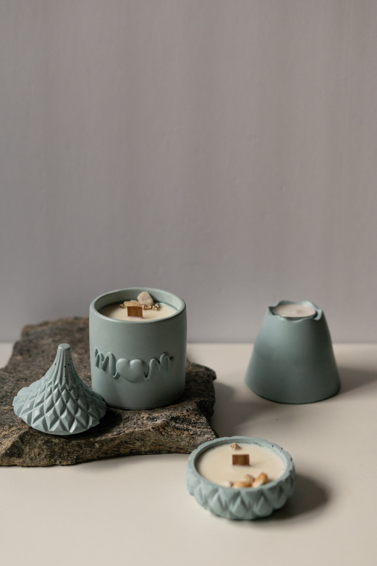 "Mom" Candle